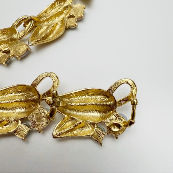 Vintage Foiled Faux Opal Glass Cabochon Rhinestone Leaf Necklace & Bracelet Set - Picture 16 of 16